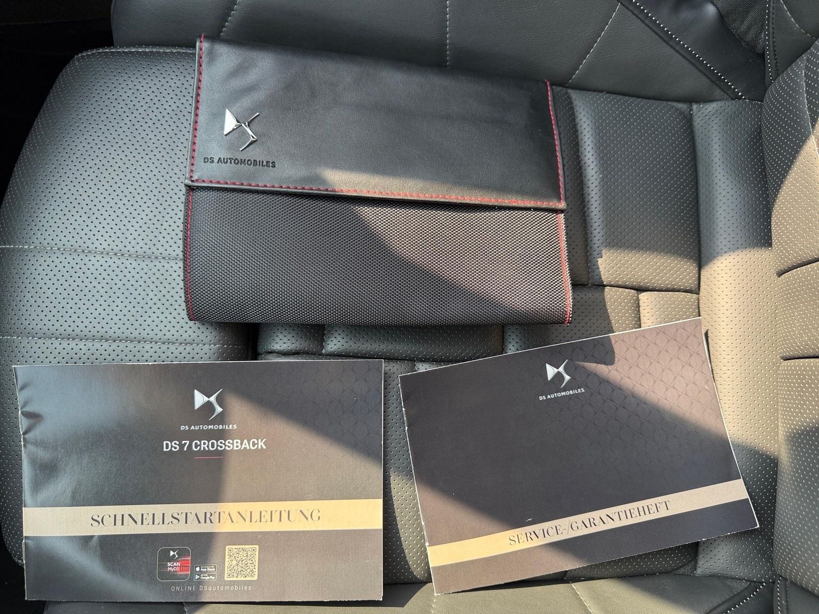 DS Automobiles DS7 CROSSBACK E-TENSE 4X4 LOUVRE,LEASING MÖGLICH