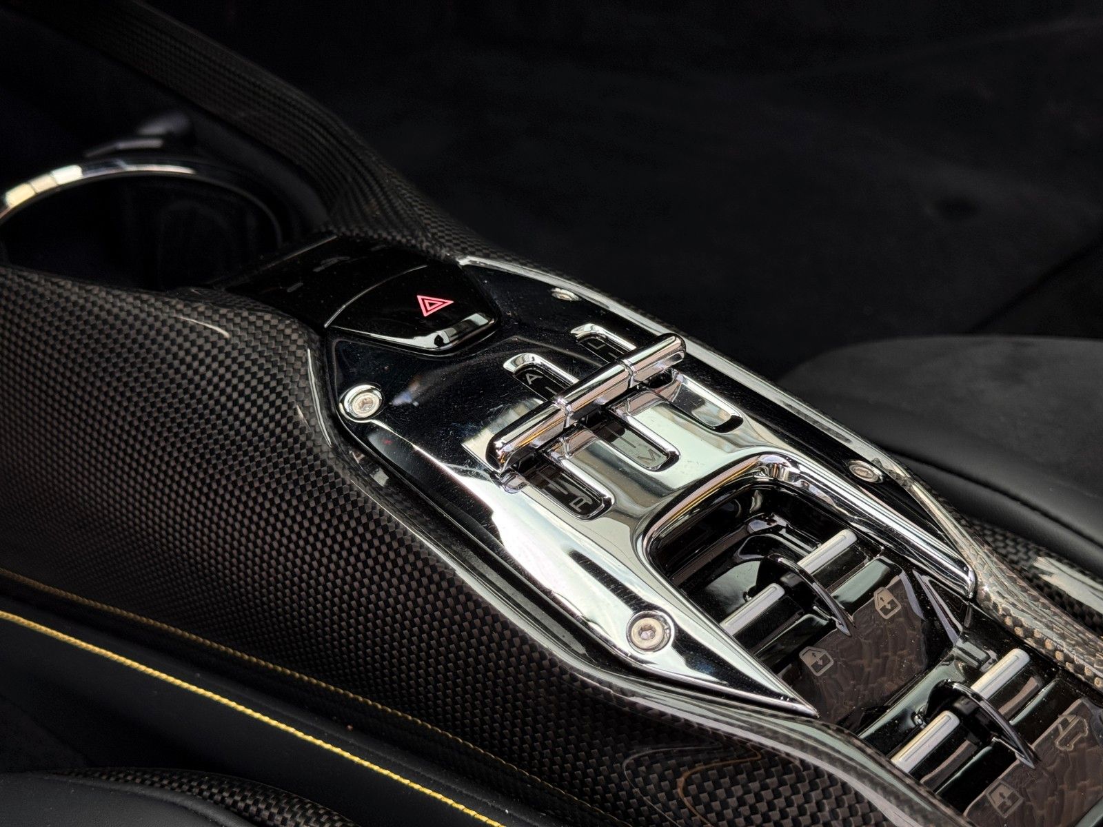 Ferrari SF90 Spider - Samsaru's Car Outlet