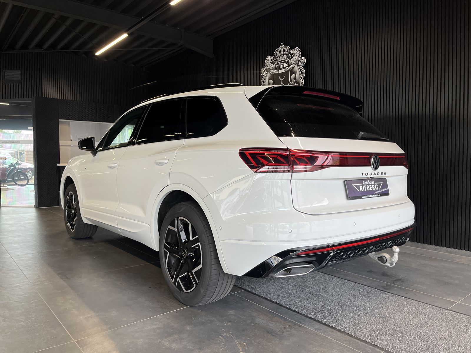 Volkswagen Touareg 3.0 TDI V6 4M R-Line/AHK/PANO/HUD/ACC/20