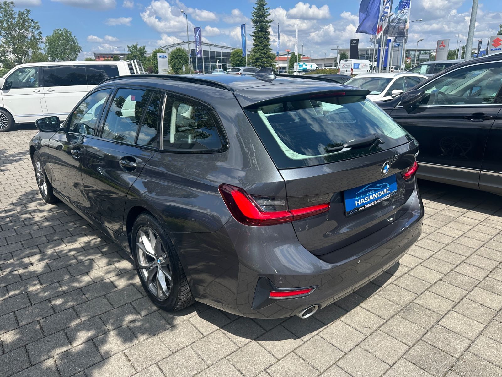 BMW 320 d Sport Line - Samsaru's Car Outlet