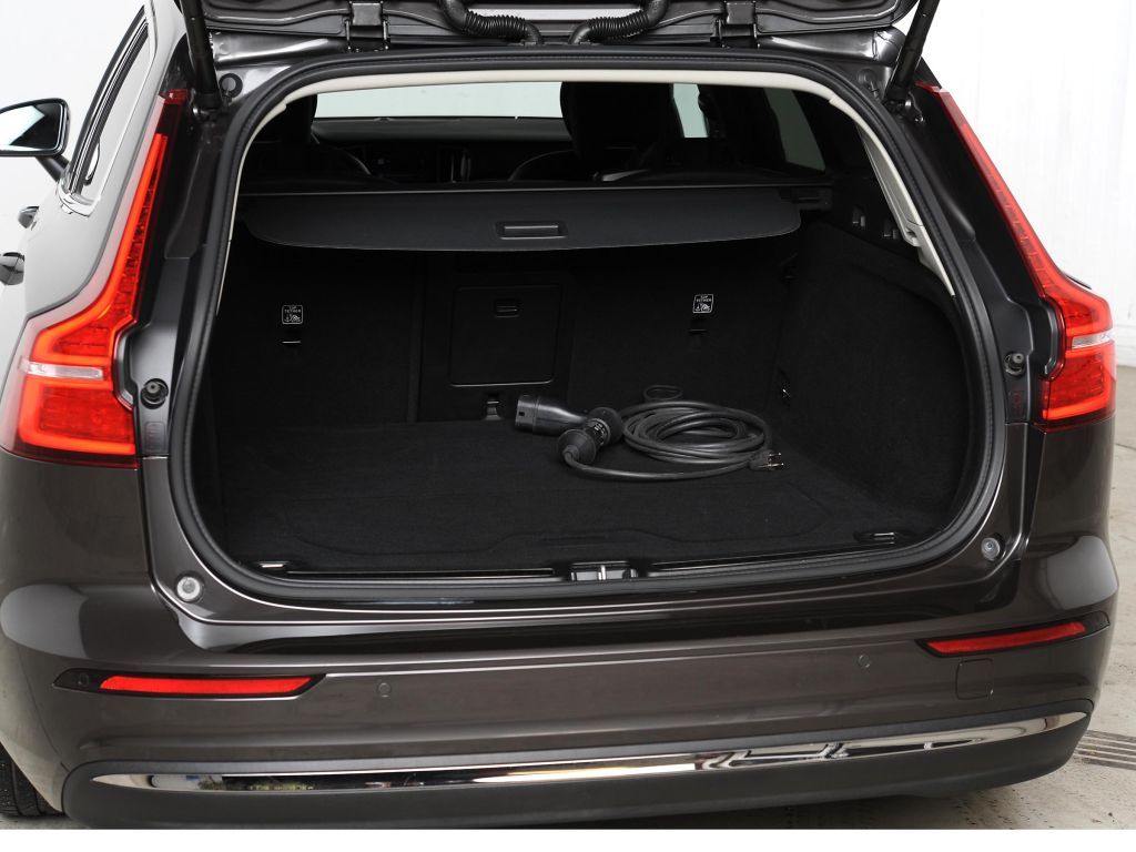 Volvo V60 T8 AWD Recharge Plus Bright *AHK * 360°*