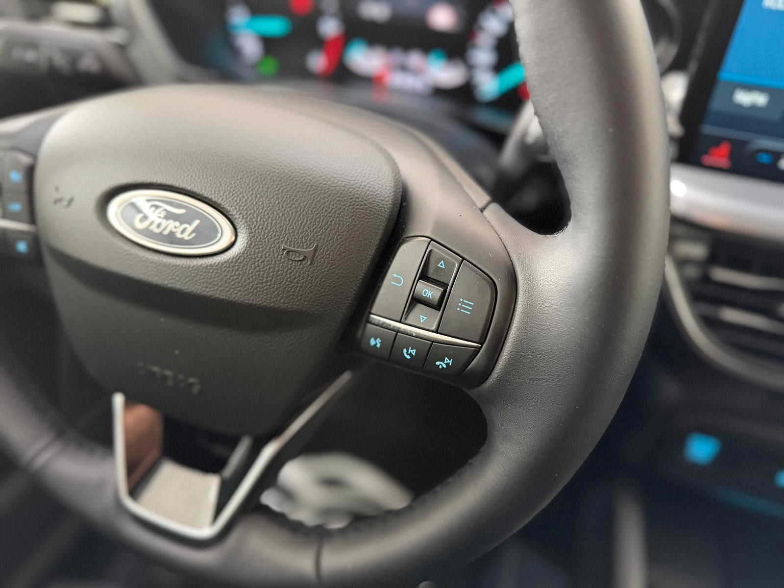 Ford Focus Turnier Titanium Aut. 1.Hand|AHK|Kamera