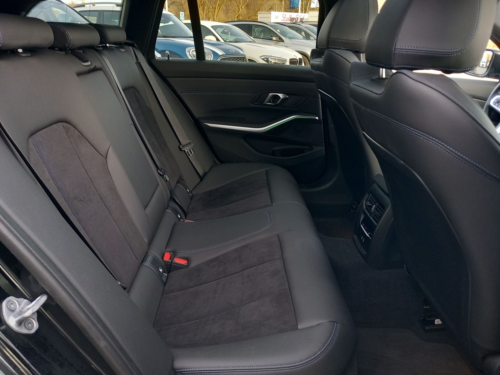 BMW 320d Touring Aut MSport - Samsaru's Car Outlet