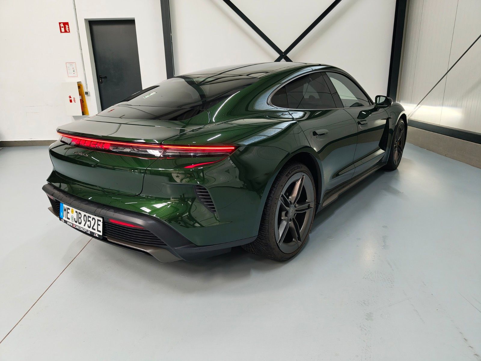 Porsche Taycan Turbo S Pano ActiveRide HUD UPE 247.250€