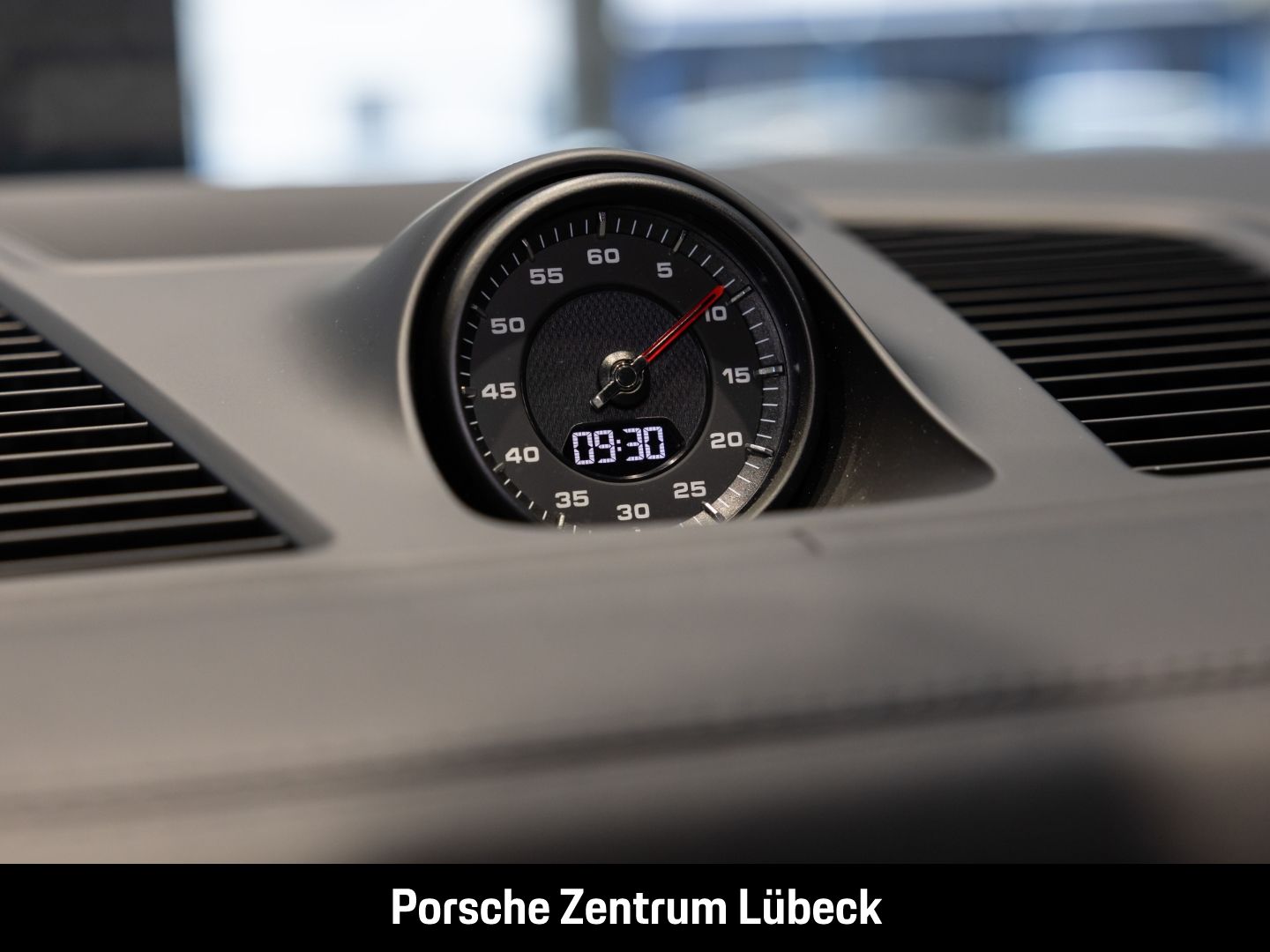 Porsche Cayenne S Coupe Hinterachslenkung Head-Up