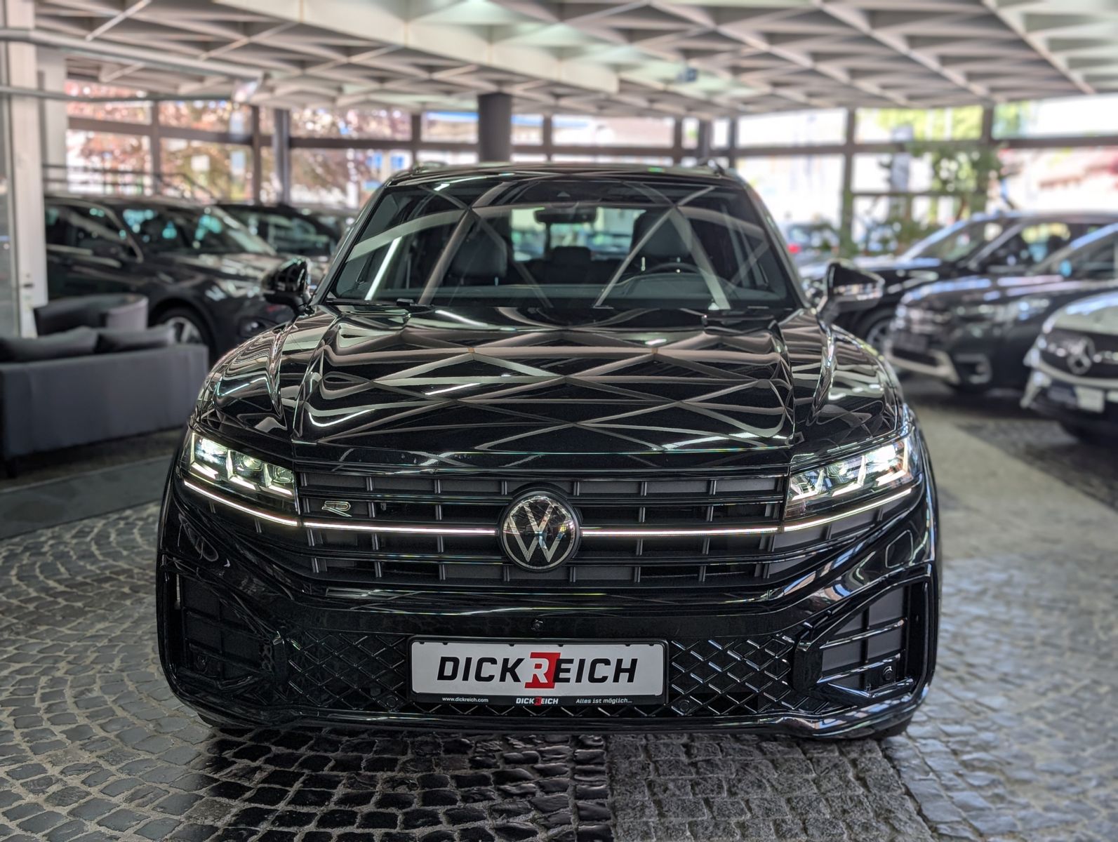 Volkswagen Touareg 3.0TDI 4M R-Line VOLL Black 22" UPE 114T