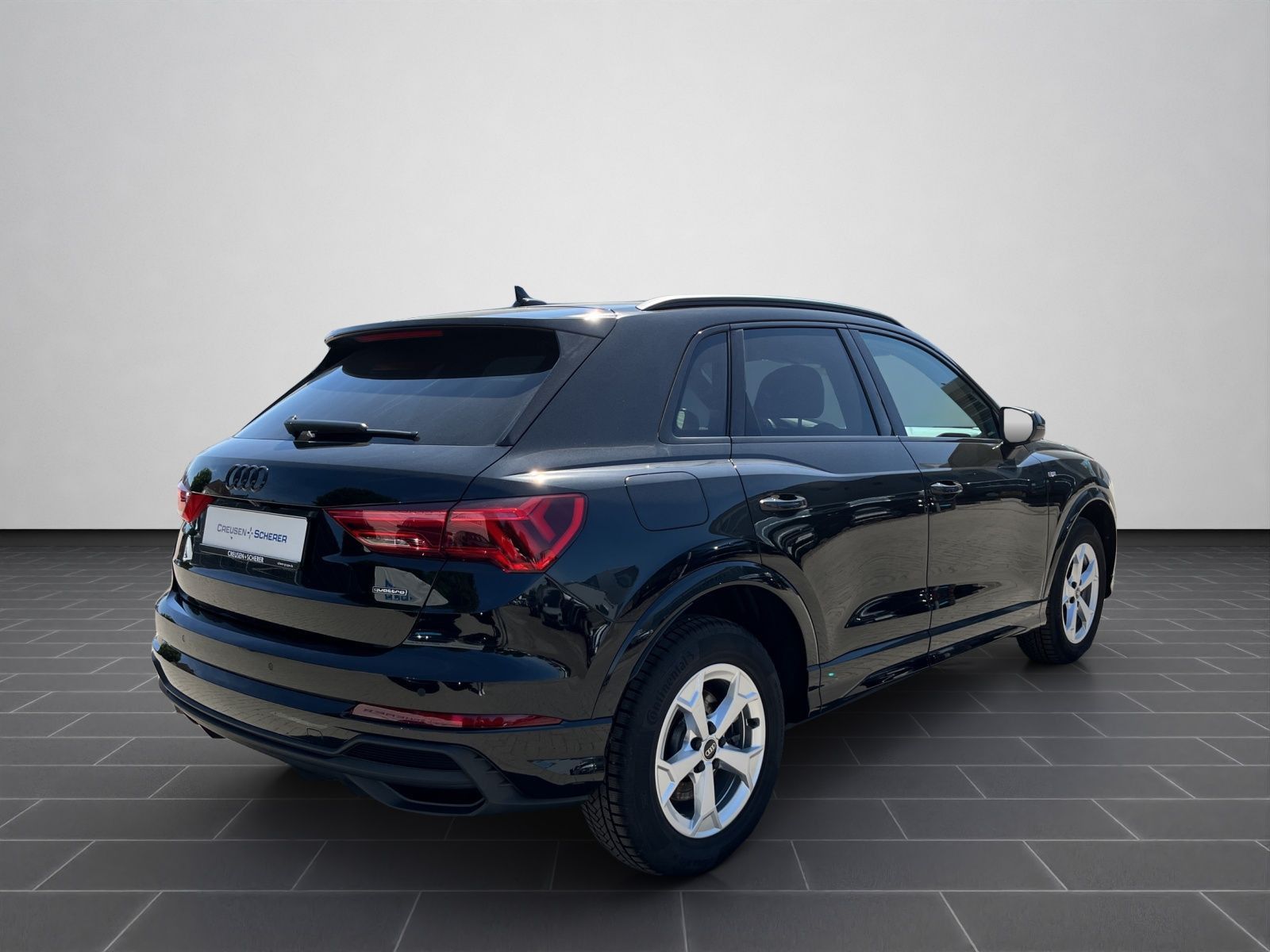 Audi Q3 40 TFSI S tronic S line - Samsaru's Car Outlet