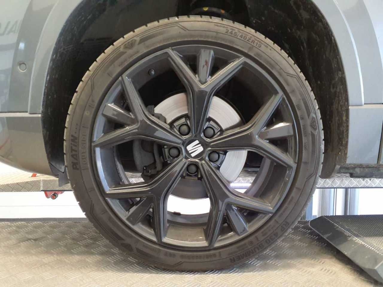 Seat Ateca FR 2.0 TSI DSG 4Drive AHK+BEATS+PANO+elHK