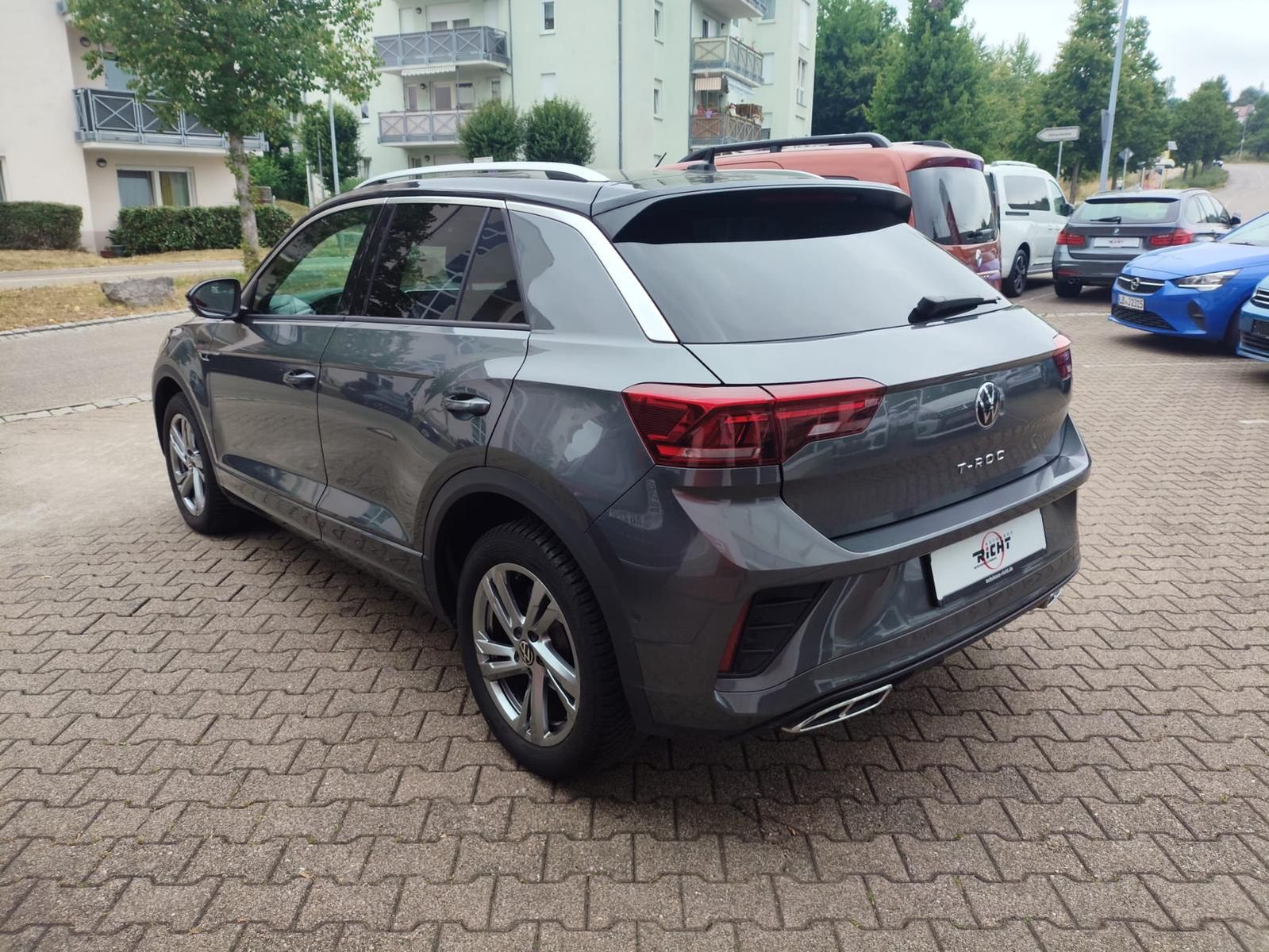 Volkswagen T-Roc 2.0 TDI R-Line - Samsaru's Car Outlet