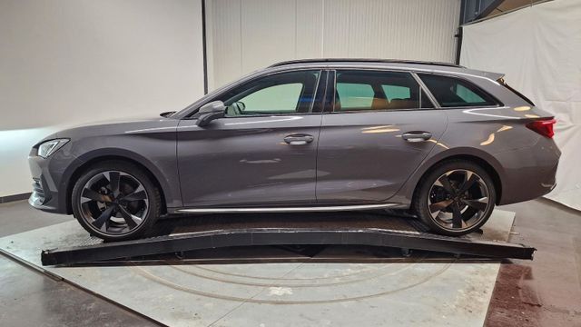 Seat Leon Sportstourer 1.5 eTSI Navi/ AHK/ Beats/ ...