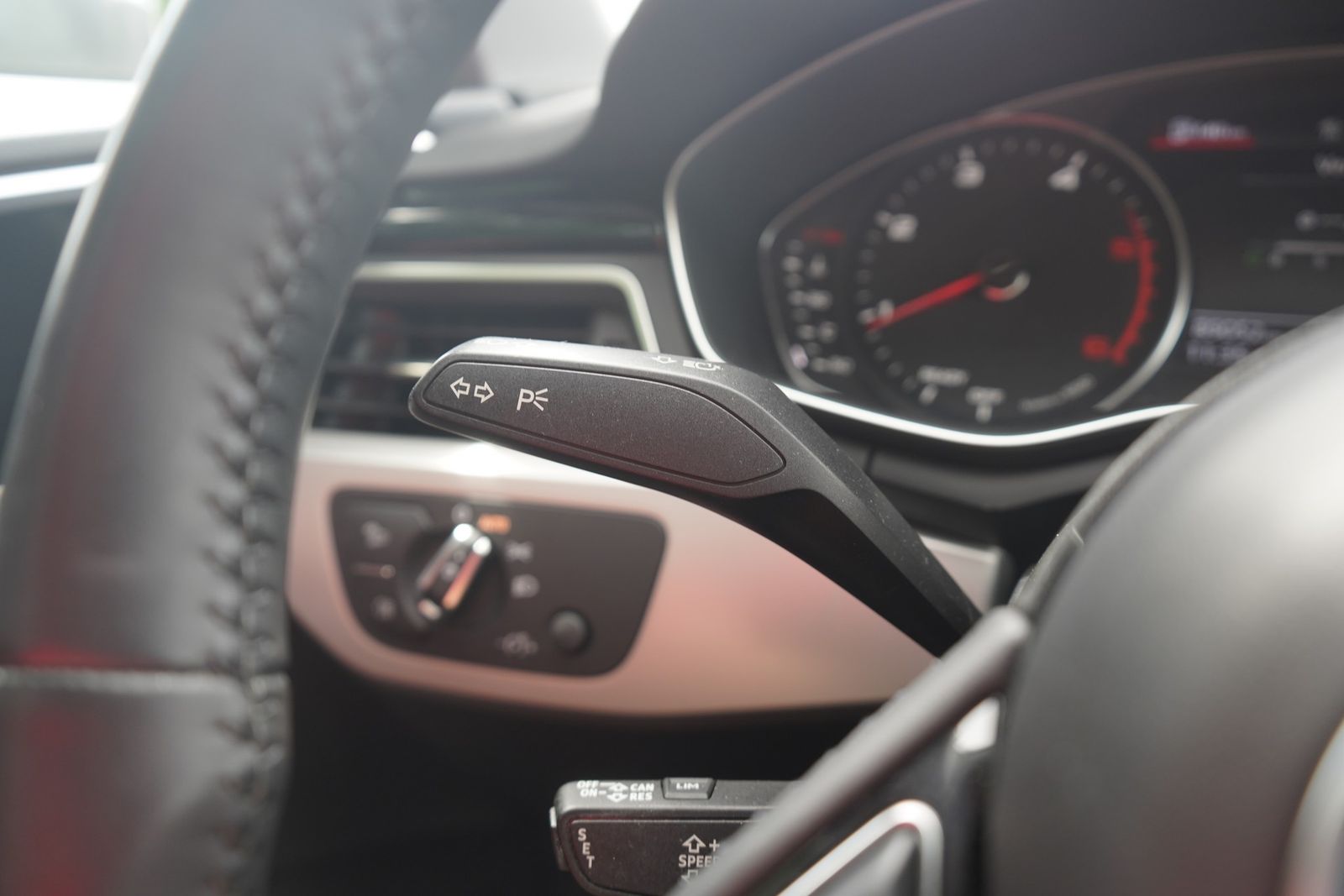 Audi A4 2.0 TDI Avant - Samsaru's Car Outlet