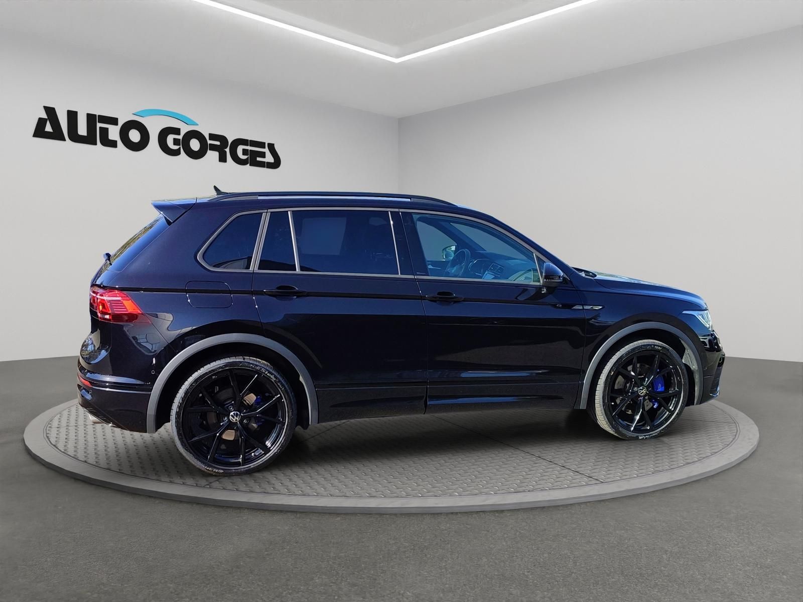 Volkswagen Tiguan R 2,0 l TSI OPF 4MOTION +LEDER+PANO+AHK+