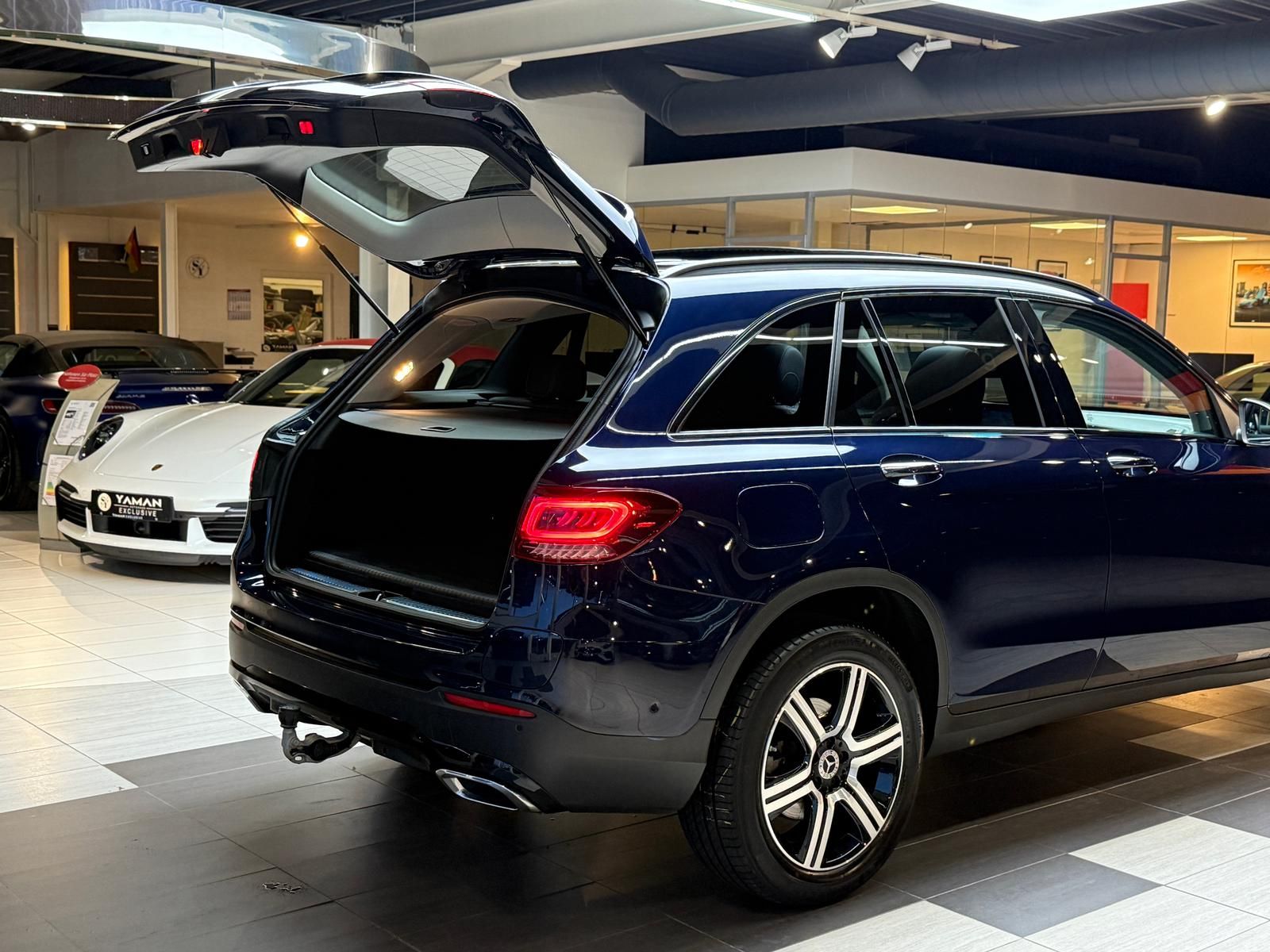 Mercedes-Benz GLC 300 e 4Matic*Panorama*360°*AHK*KeylessGO