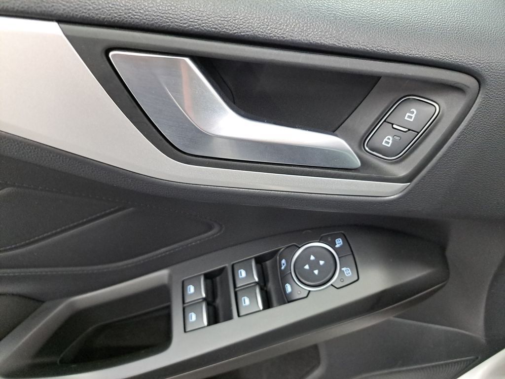 Ford Focus Turnier 2.0 Aut. COOL&CONNECT LED NAVI AHK