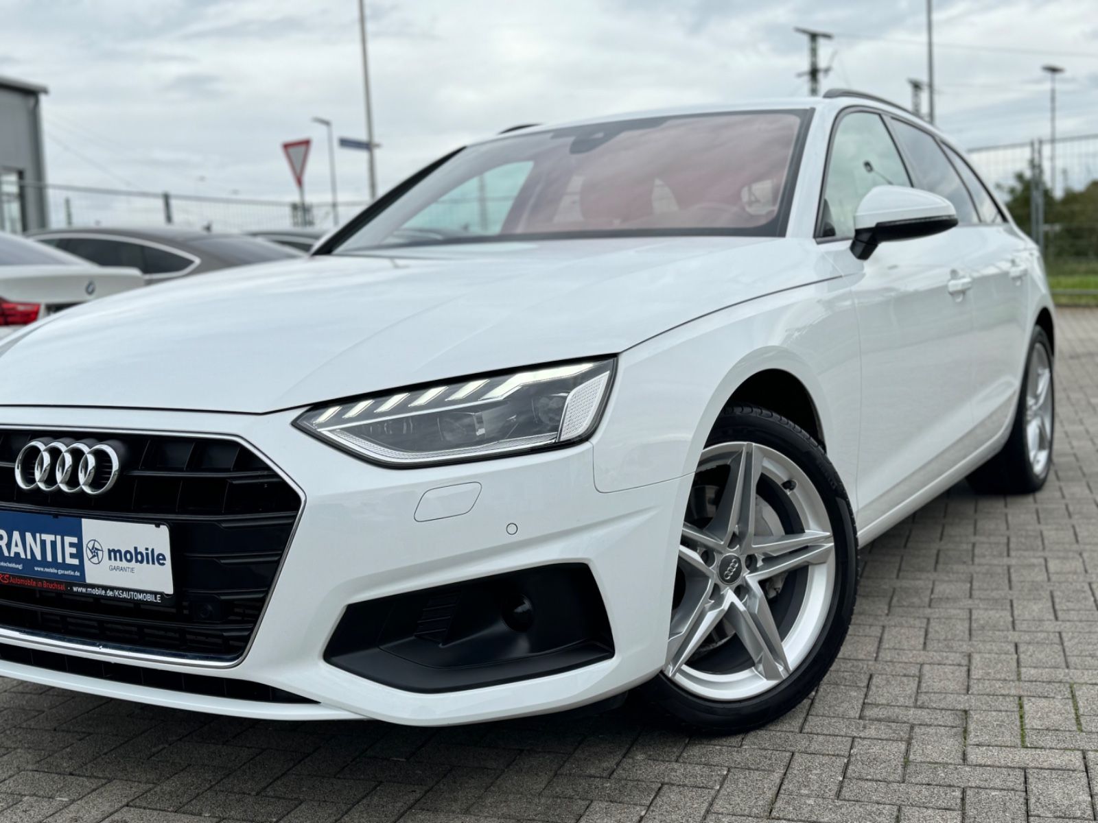 Audi A4 40 TFSI - Samsaru's Car Outlet