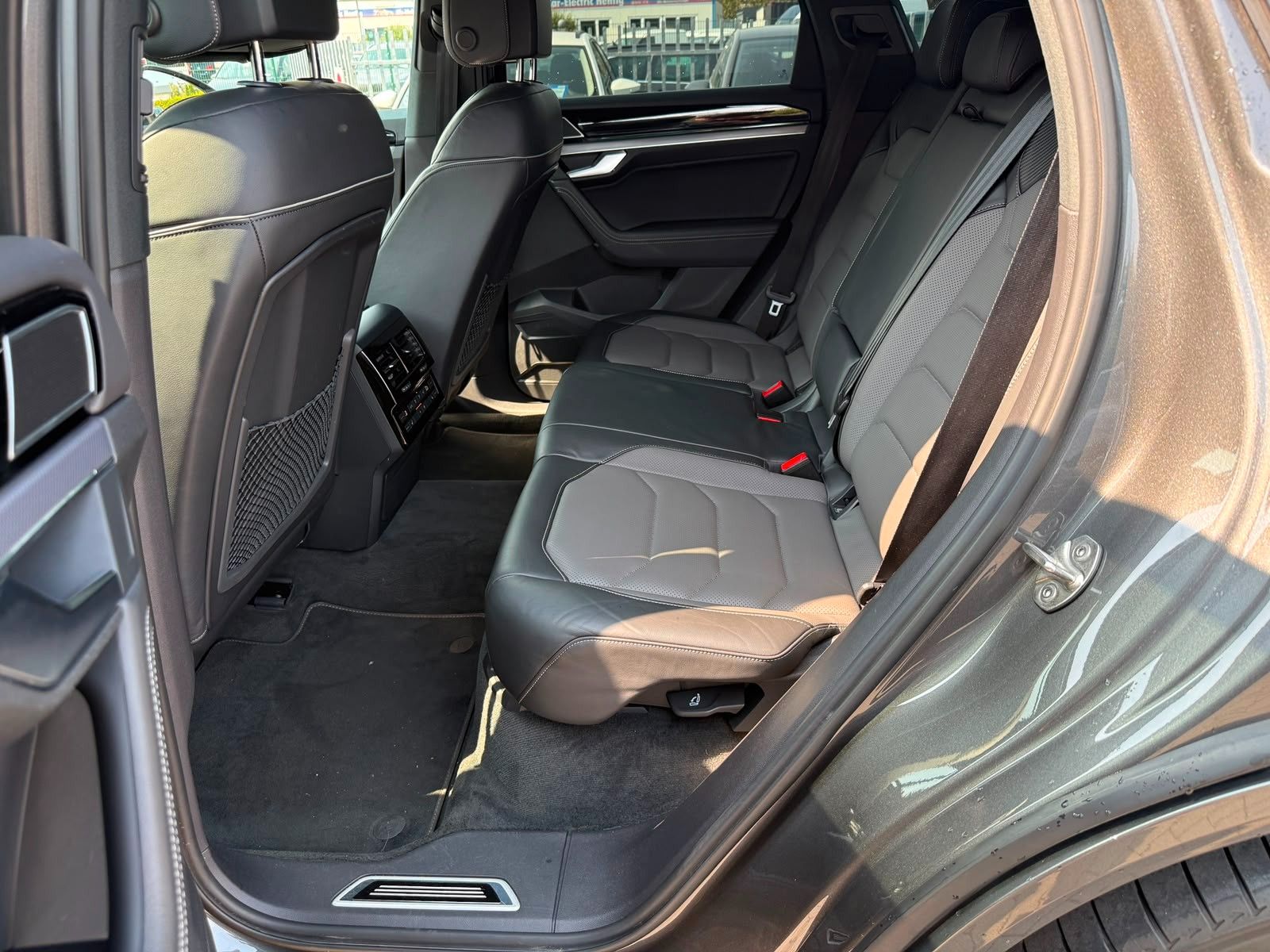 Volkswagen Touareg R-Line 4M MATRIX*LEDER*AHK*LUFT*360°