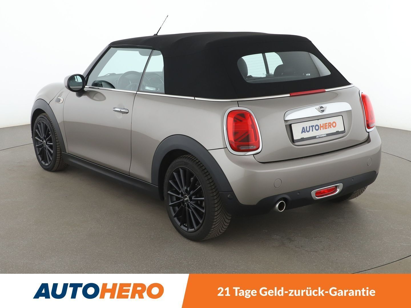 MINI Cabrio Cooper Aut. - Samsaru's Car Outlet