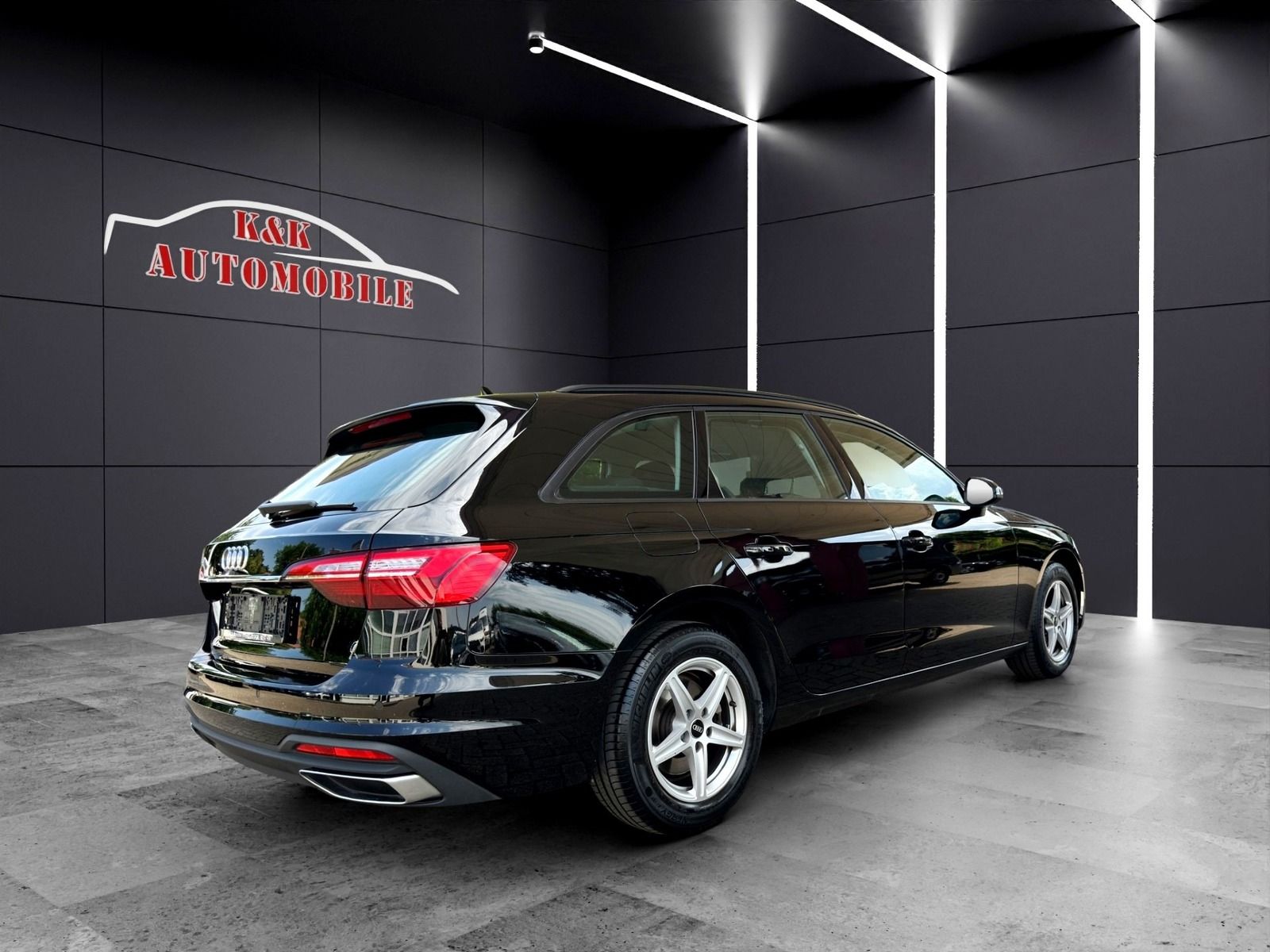 Audi A4 Avant 35 TDI Advanced - Samsaru's Car Outlet