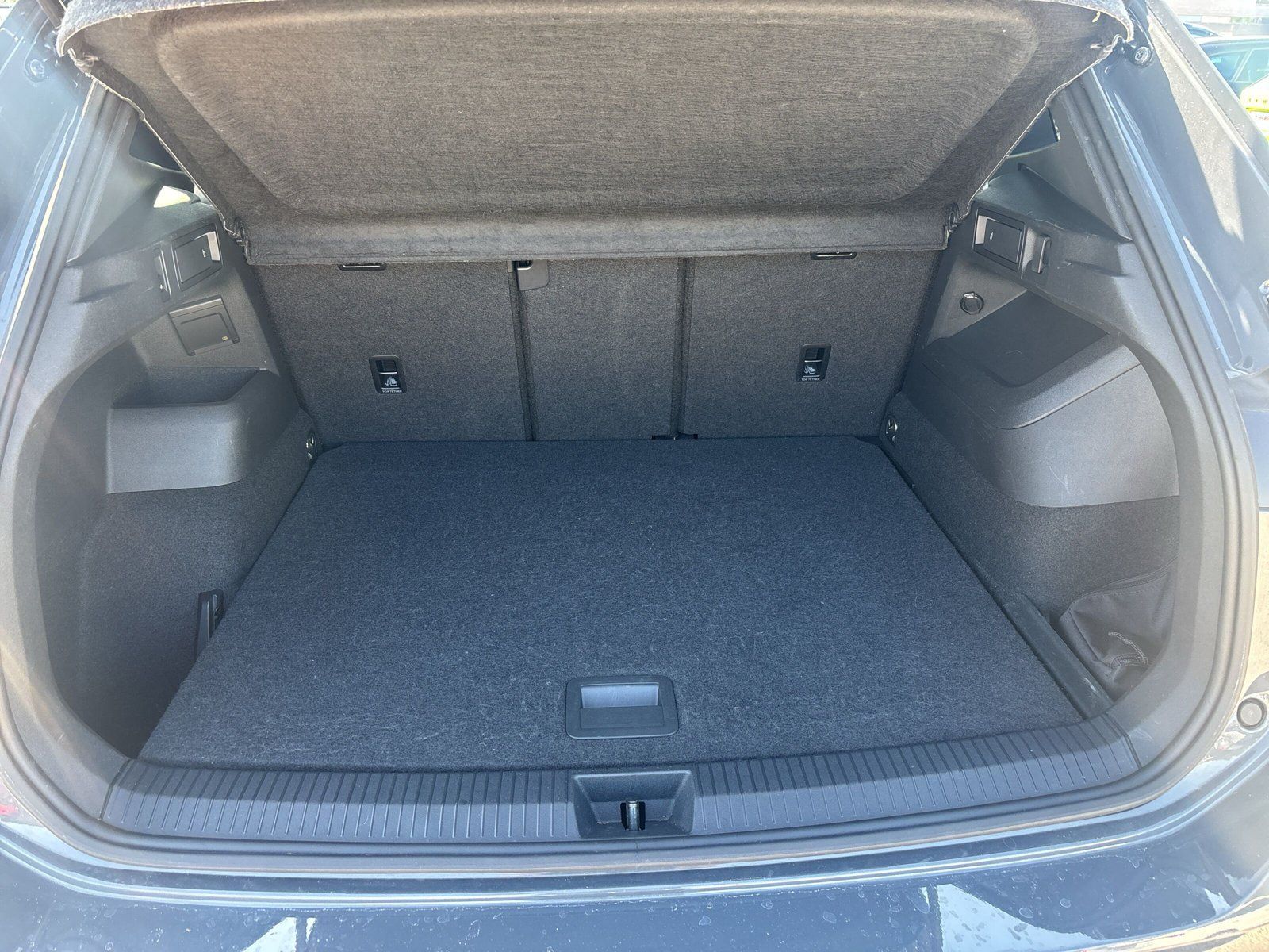 Volkswagen Tiguan 4Motion R-Line *PANO*LEDER*MATRIX*AHK*BLA