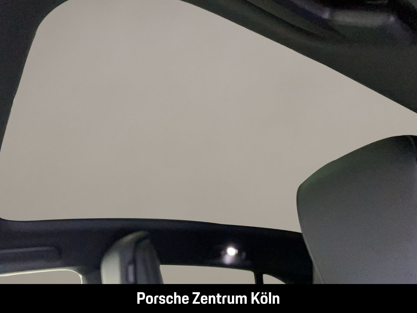 Porsche Taycan 4 Cross Turismo InnoDrive Surround-View