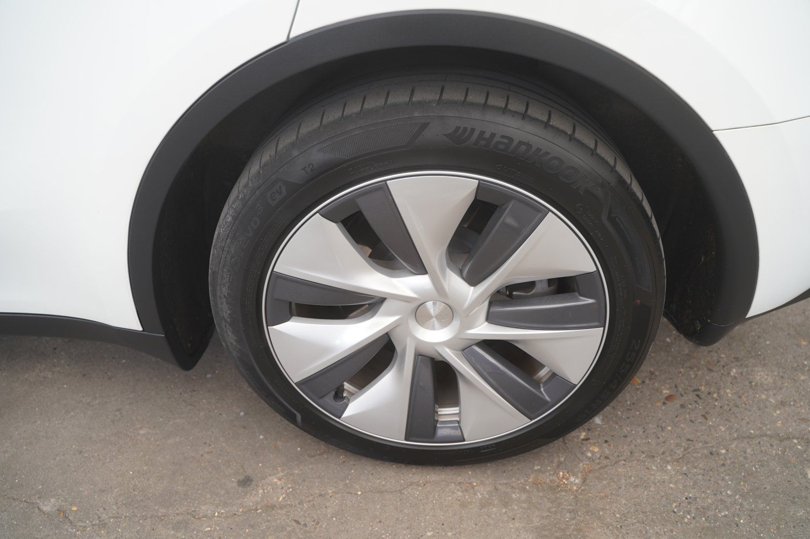 Tesla Model Y Standard Range RWD *1. Hand*unfallfrei*