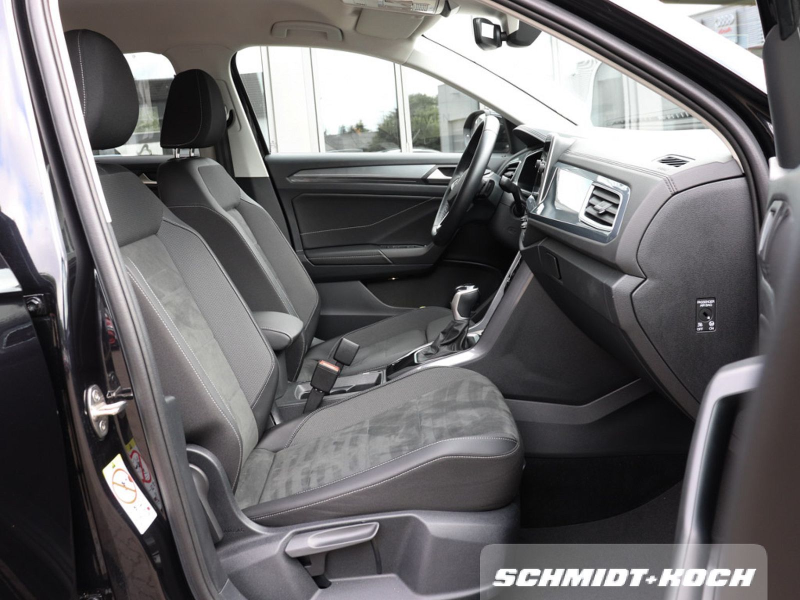 Volkswagen T-Roc Style 1.5 TSI OPF DSG - Samsaru's Car Outlet