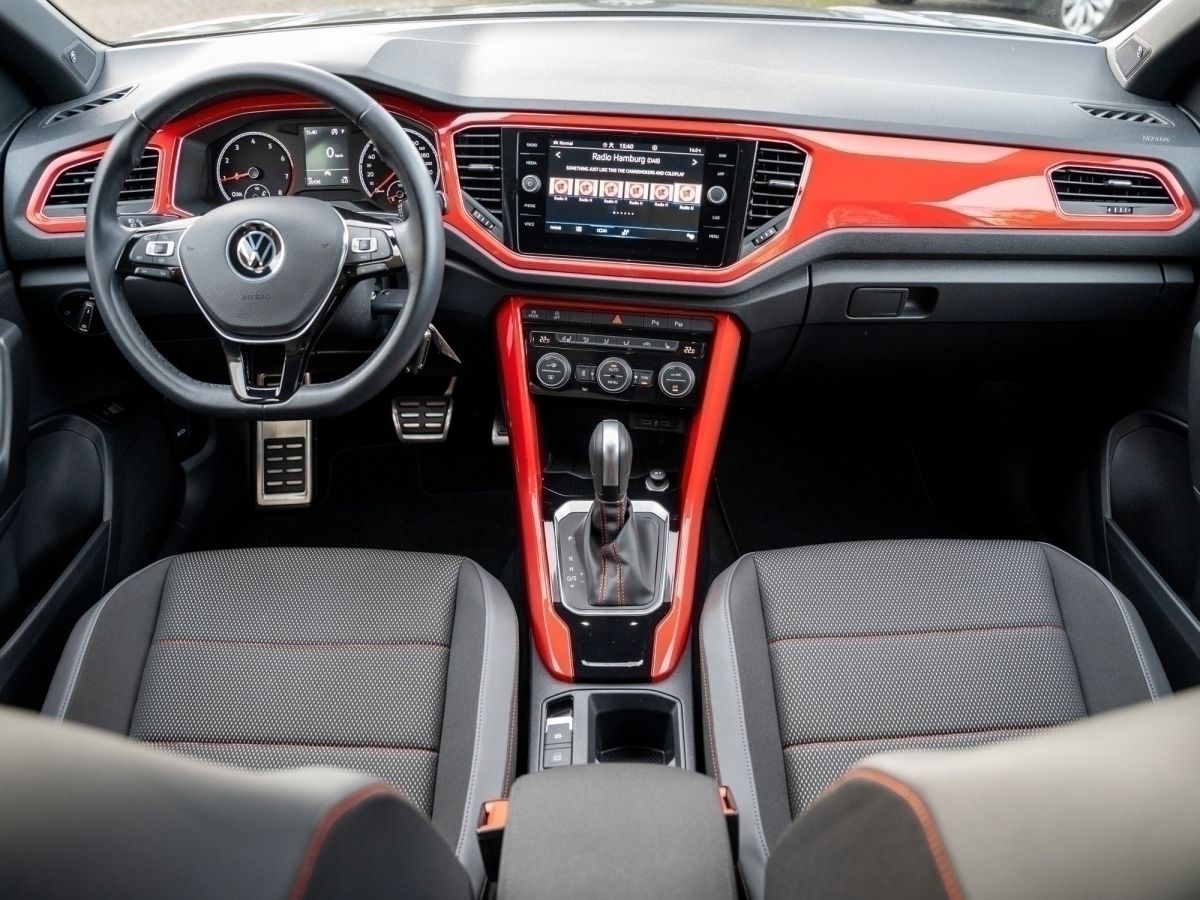 Volkswagen T-ROC Sport 1.5 TSI - Samsaru's Car Outlet