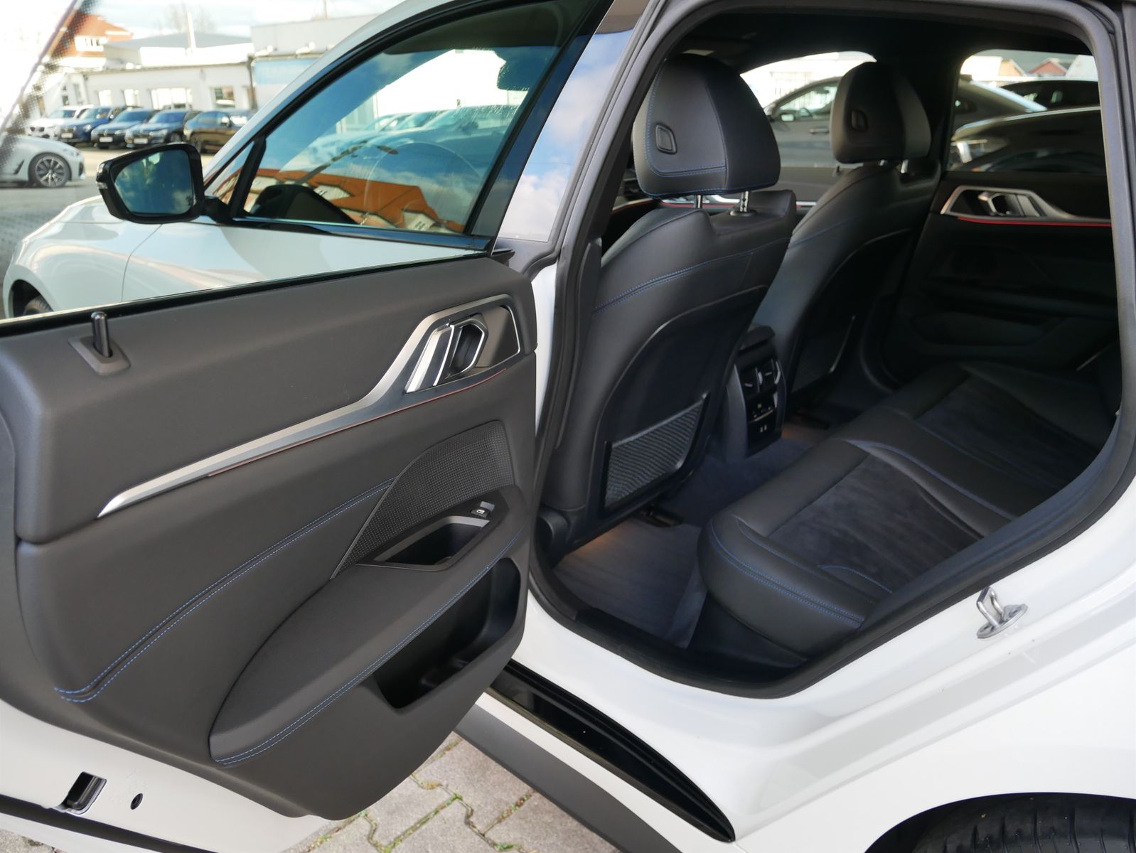 BMW i4 eDrive35 Gran Coupé M SPORT Head Up AHK Kamer