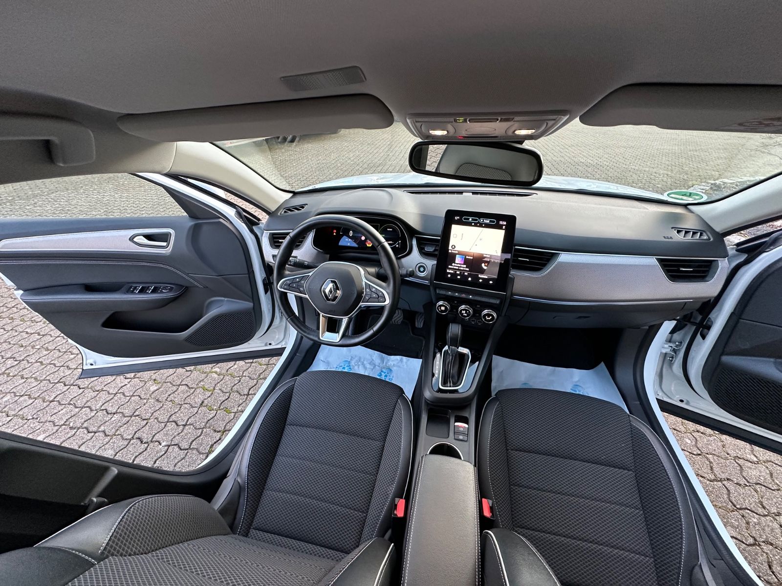 Renault Arkana Intens Hybrid - Samsaru's Car Outlet
