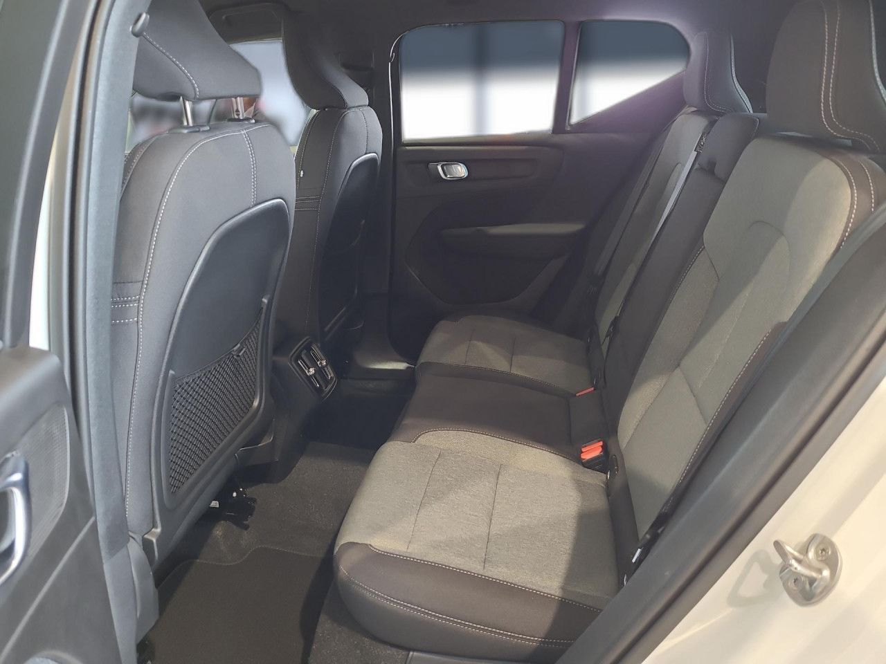 Volvo XC 40 Core 2WD Bluetooth Navi LED Klima