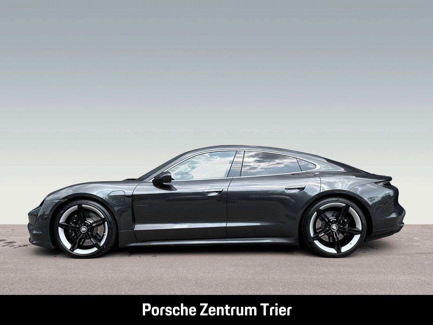 Porsche Taycan Turbo BOSE Panoramadach InnoDrive LED
