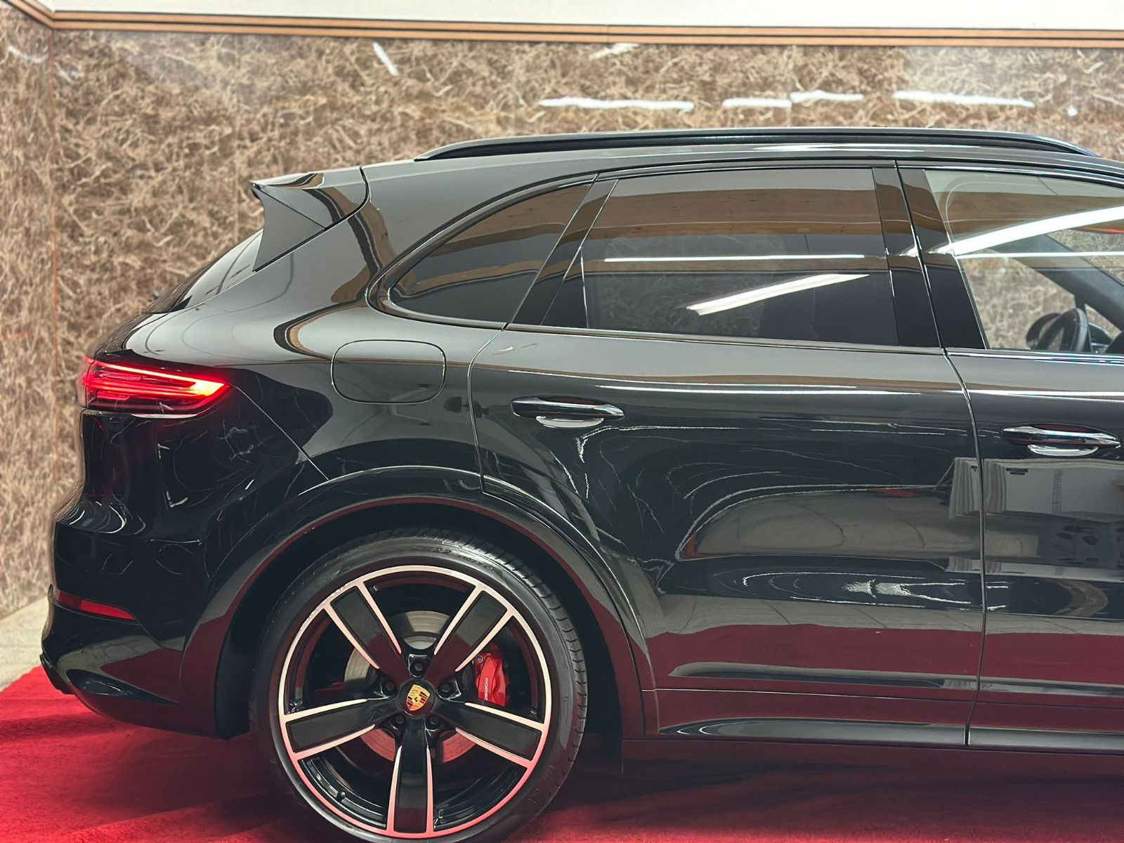 Porsche CAYENNE GTS 4.0 V8 BLACK PAKET PANO 360KAMERA