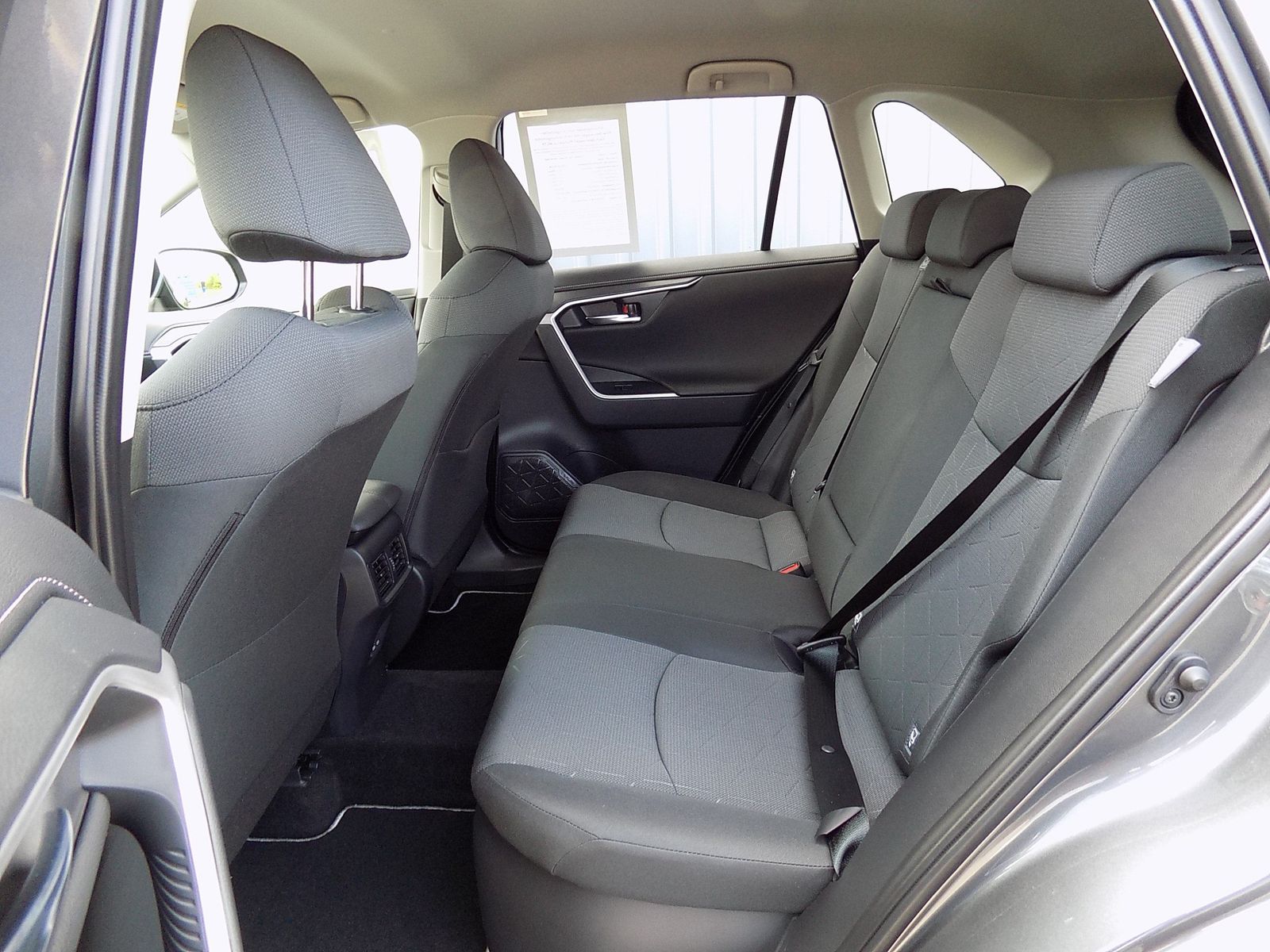 Toyota RAV4 2.5 l Hybrid 4x2 - Samsaru's Car Outlet