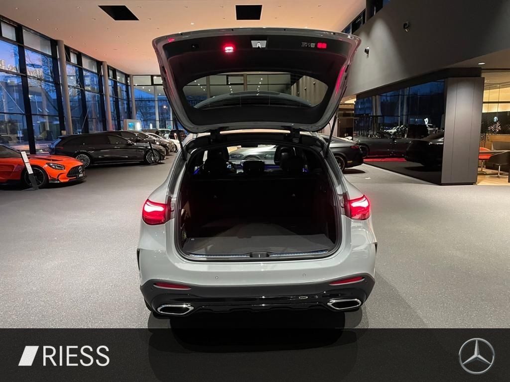 Mercedes-Benz GLC 300 d 4M AMG+PANO+AHK+STDHZG+DISTR+HUD+KEYL+
