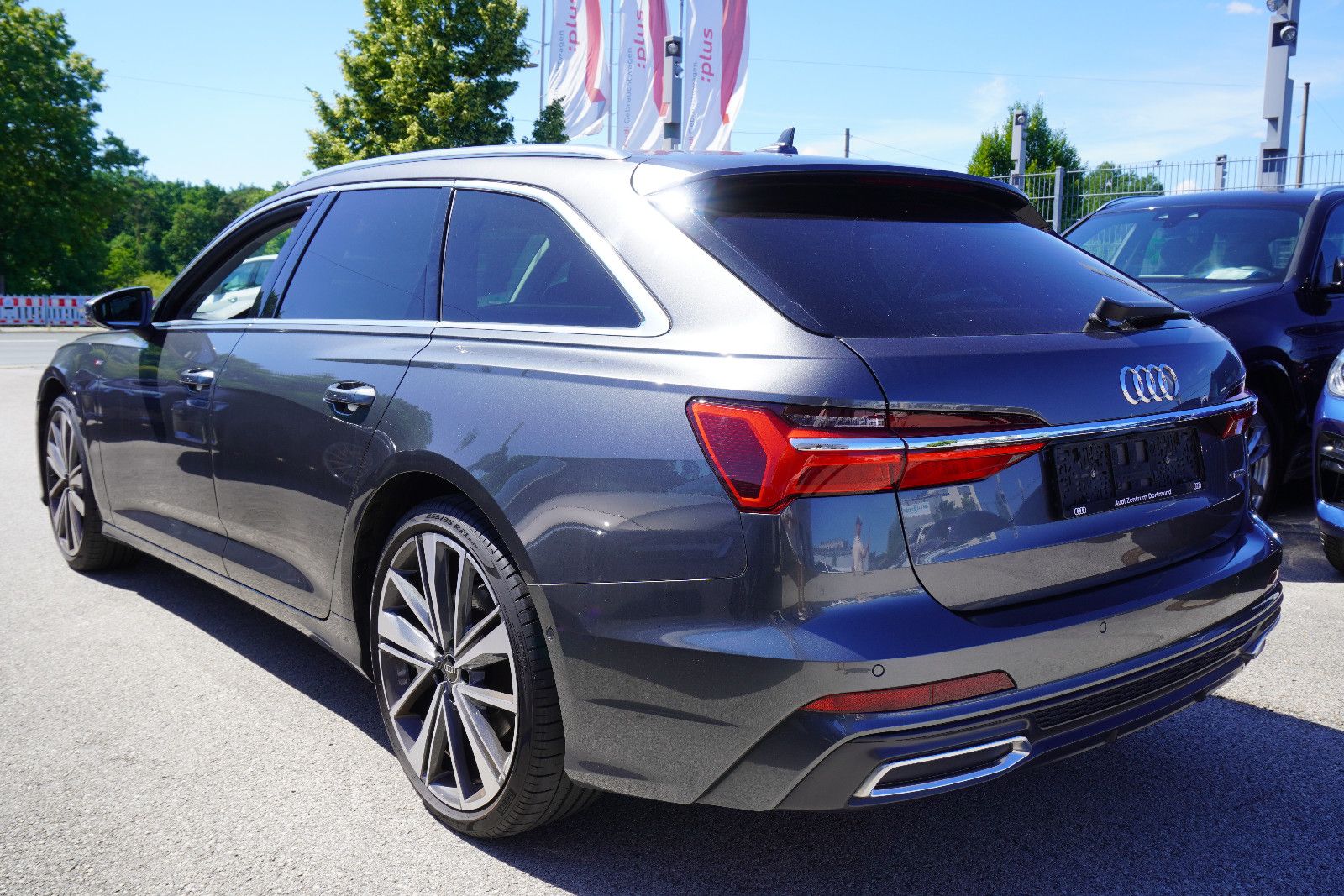 Audi A6 Avant 55 TFSI S-Line quattro*NAVI*LED*ACC*B&O