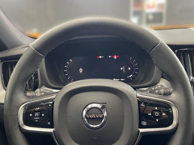 Volvo XC60 B4 D AWD Plus Dark - Panorama Harman/Kardon