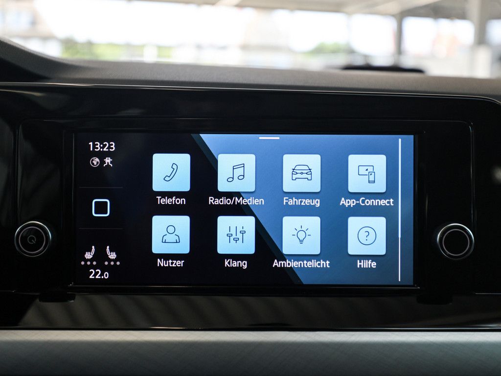 Volkswagen Golf VIII Variant Life 1.0 l TSI - Samsaru's Car Outlet