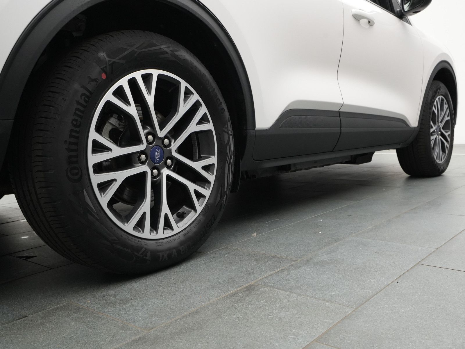Ford Kuga Titanium X 225PS Plug-in-Hybrid Aut. - Samsaru's Car Outlet