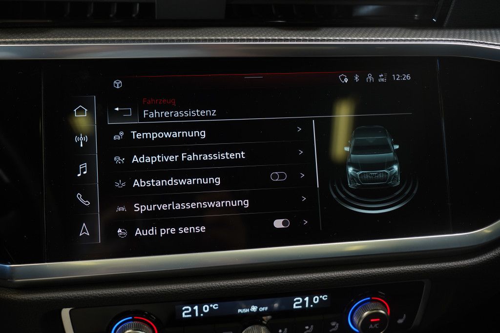 Audi Q3 40 TDI q. Sportback S line - Samsaru's Car Outlet