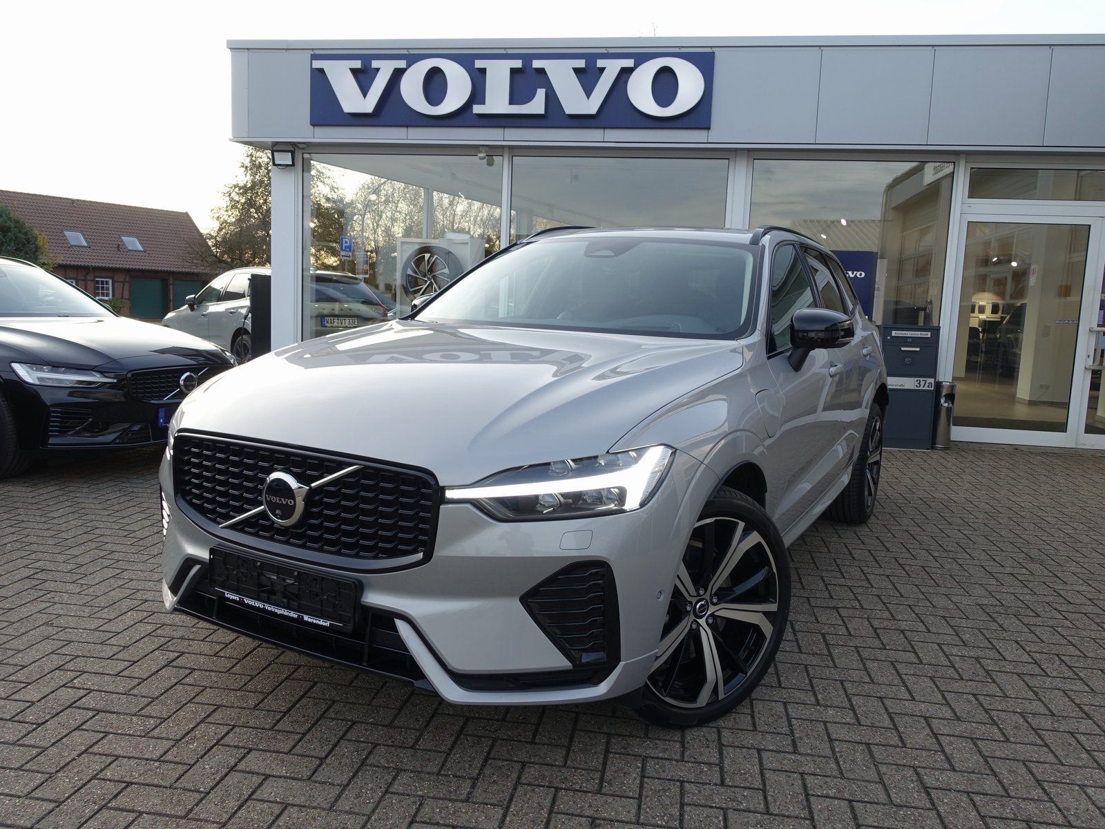 Volvo XC60 Ultra T8 AWD/Massage/B&W/FourC/AHK/360°/BLS