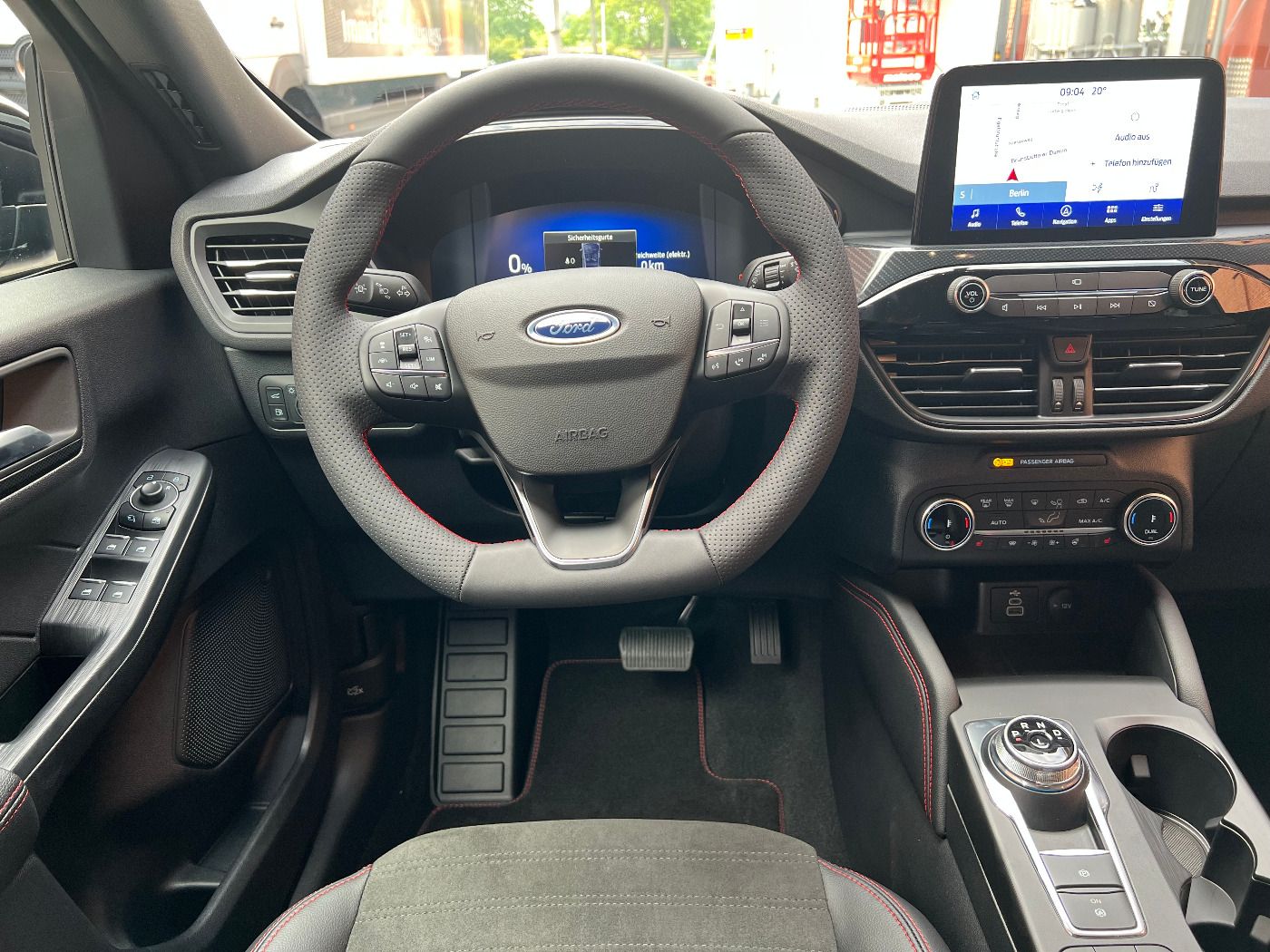 Ford KUGA ST-LINE X - Samsaru's Car Outlet