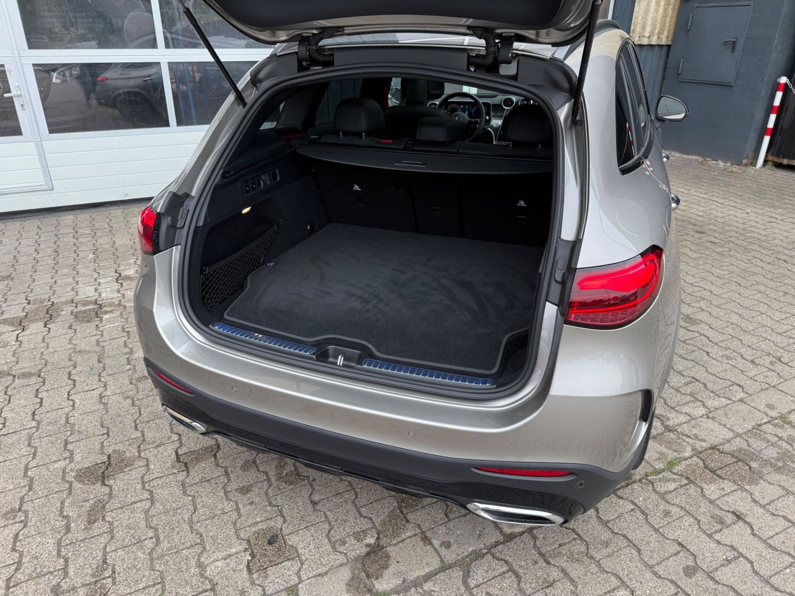 Mercedes-Benz GLC 300 de 4M/AMG/Air/HUD/Pano/Burm/360°/HAL