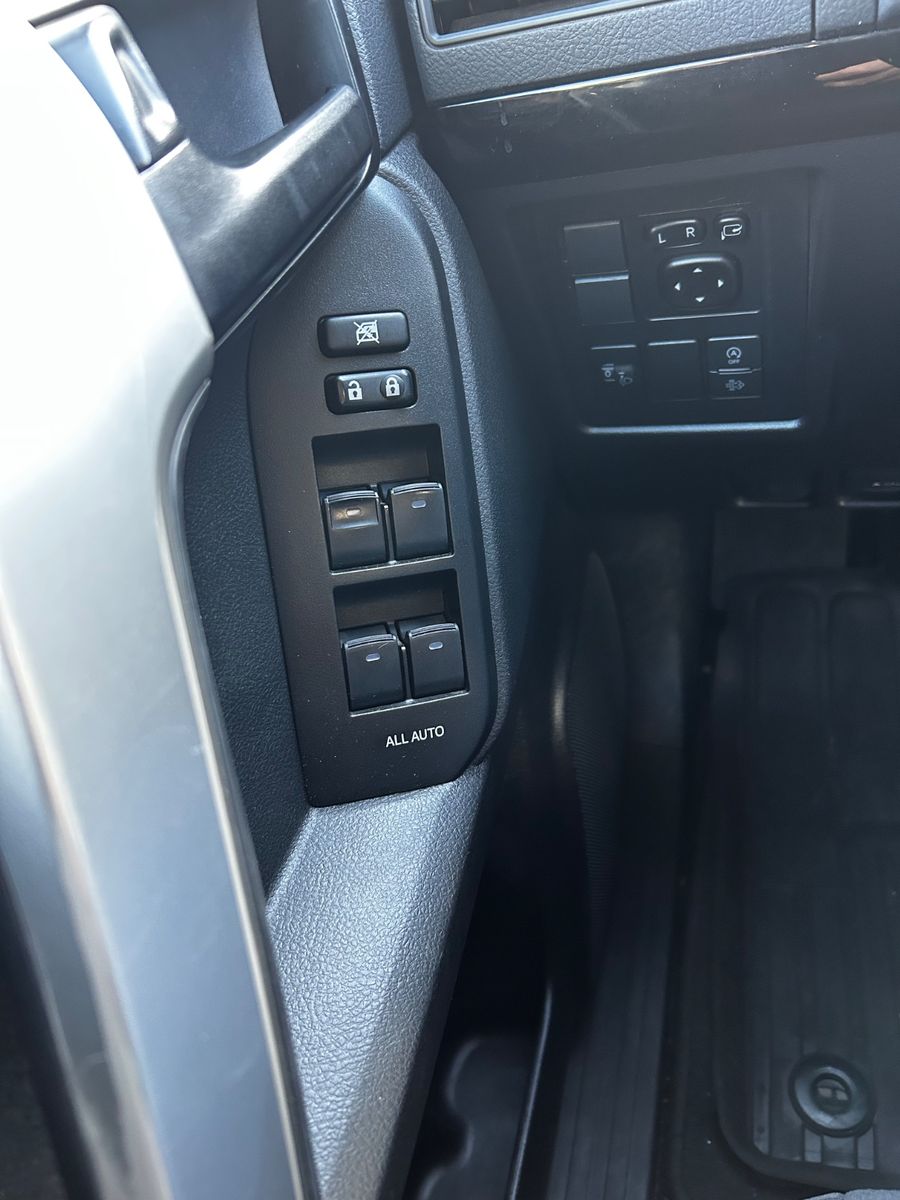 Toyota Land Cruiser 2.8 D-4D Comfort Automatik LED Navi