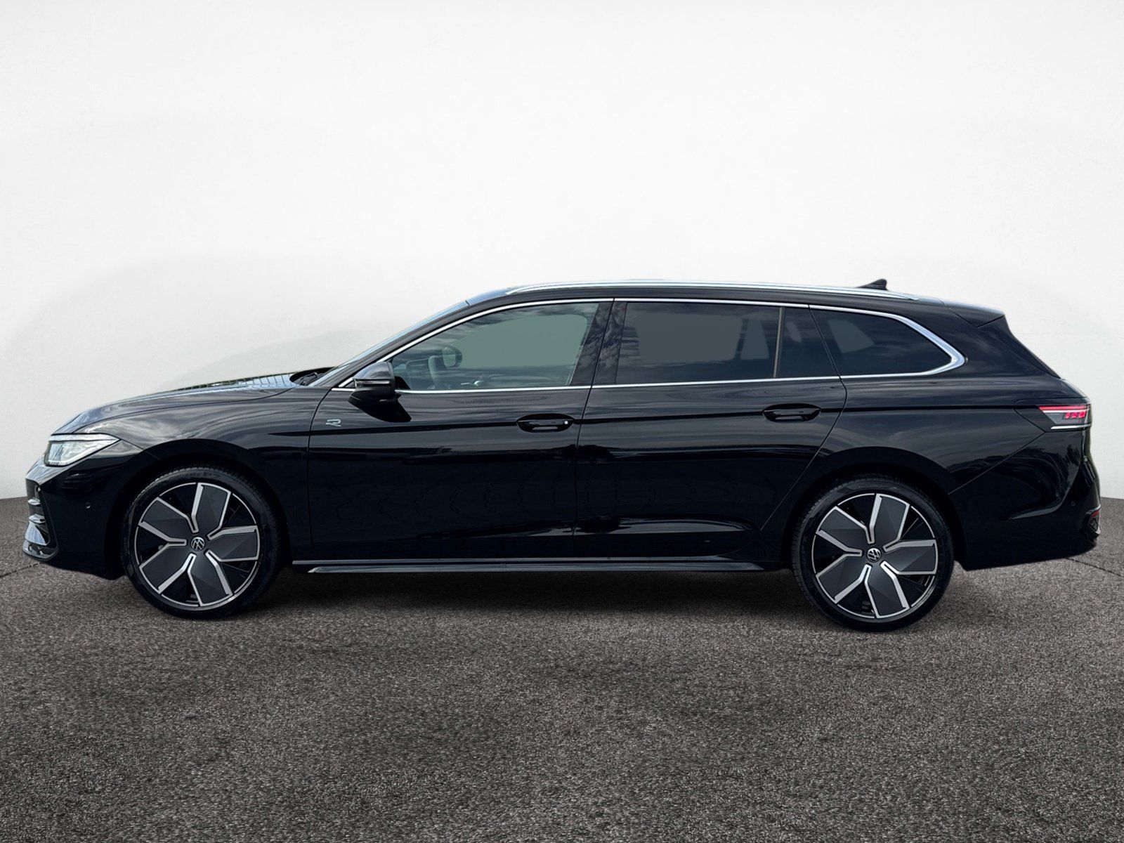 Volkswagen Passat Variant R-Line TDI DSG 4Motion|AHK|PANO|A