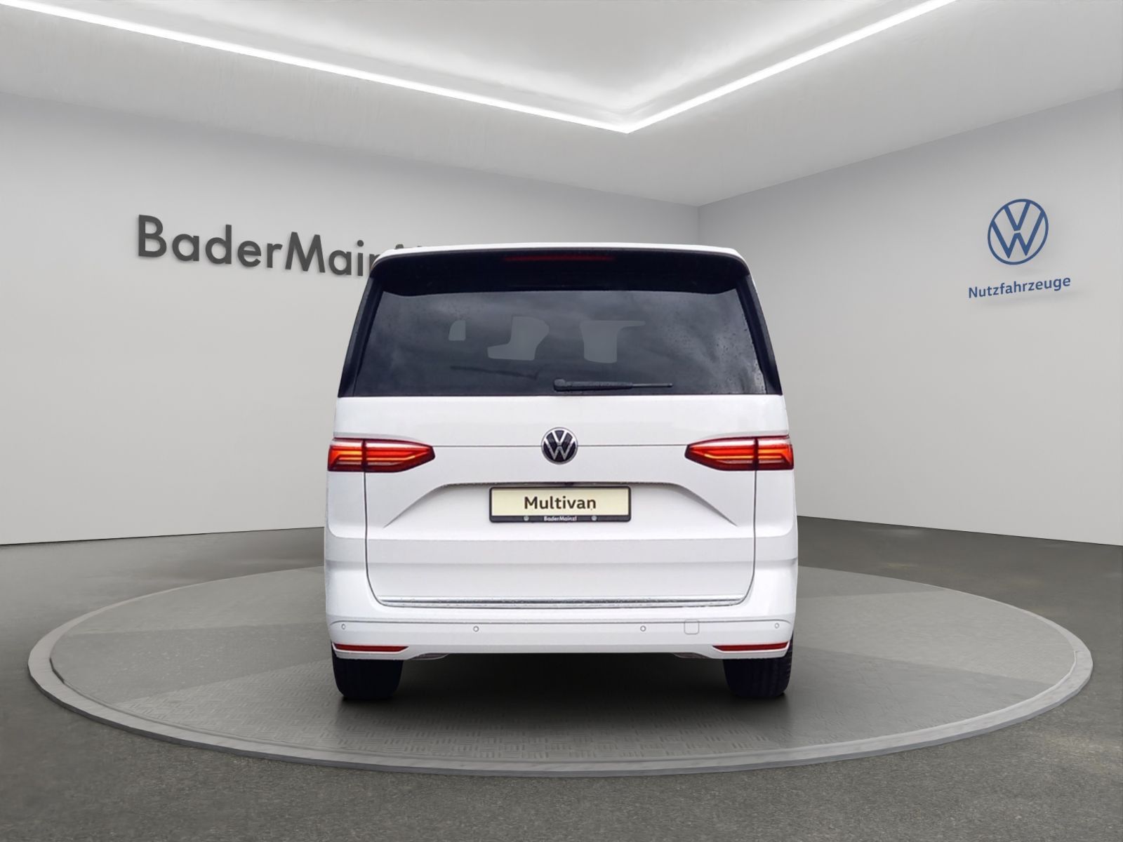 Volkswagen Multivan Style 2.0 l 150 kW TSI OPF 7-Gang-DSG R - Samsaru's Car Outlet