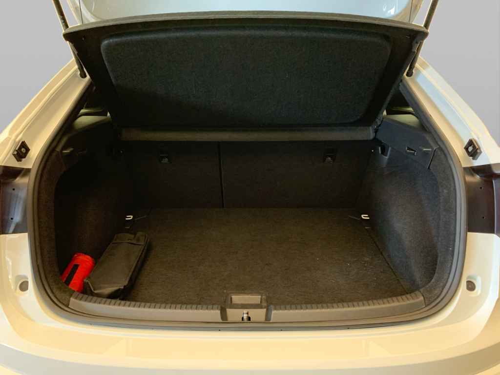 Volkswagen Taigo R-Line 1.5 TSI DSG - Samsaru's Car Outlet