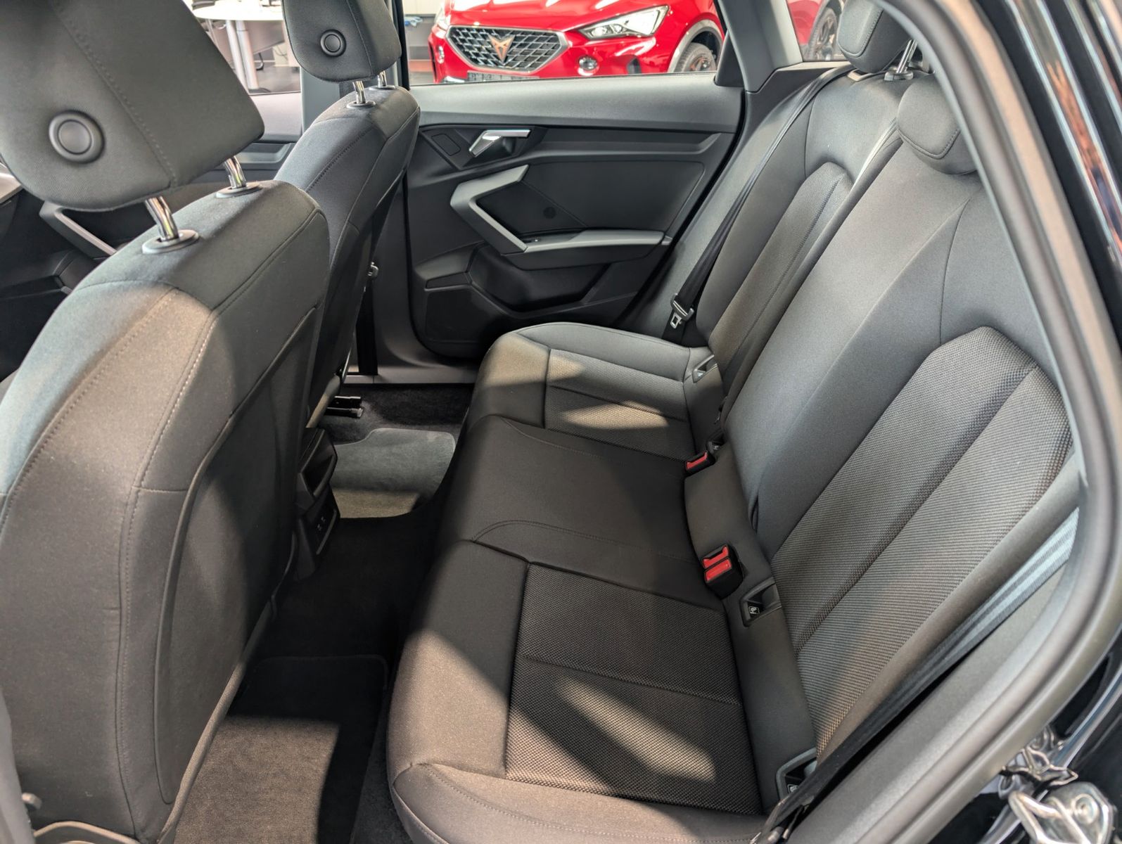 Audi A3 30 TFSI Sportback S tronic advanced 1.Hand