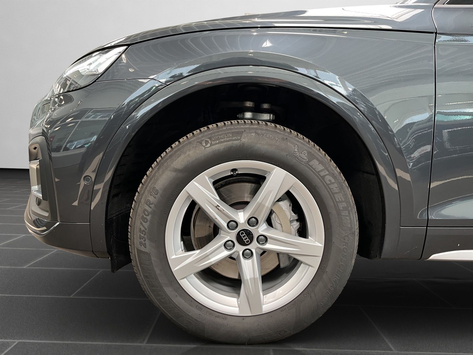 Audi Q5 advanced 40 TFSI quattro - Samsaru's Car Outlet
