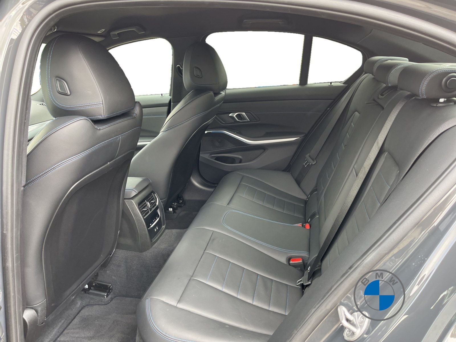 BMW 330e xDrive Limousine M Sport 19" LED Ambiente