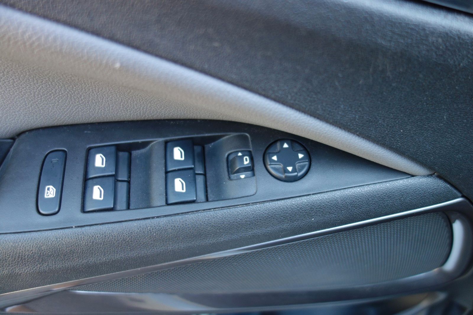 Opel Crossland (X) 1.5D Innovation - Samsaru's Car Outlet
